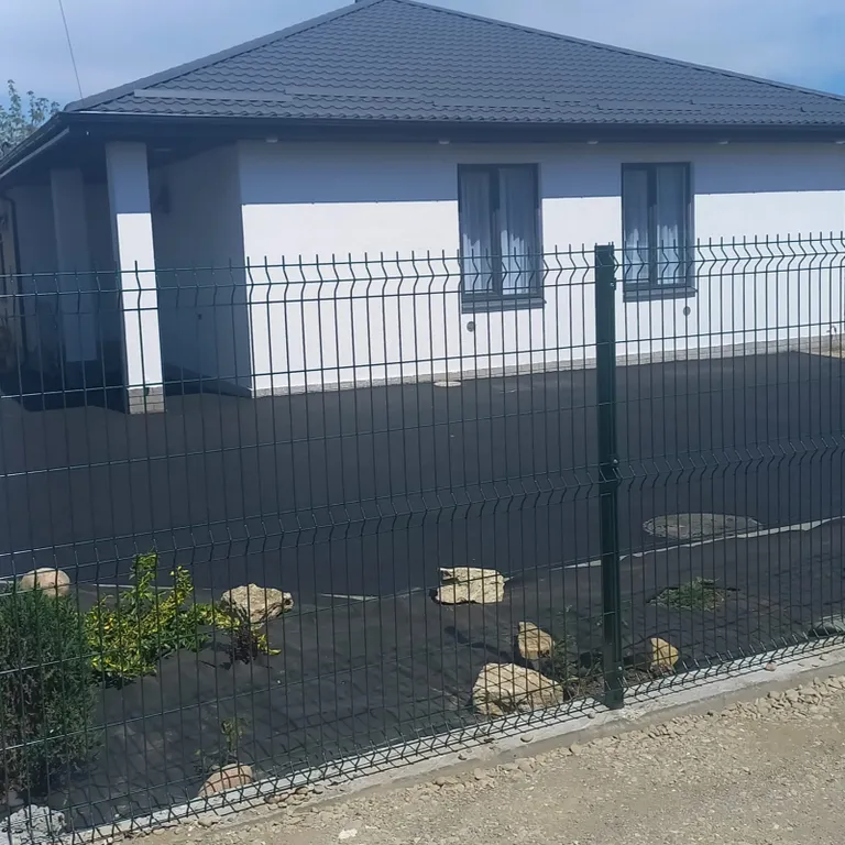 Новые семейные апартаменты, двор, мангал