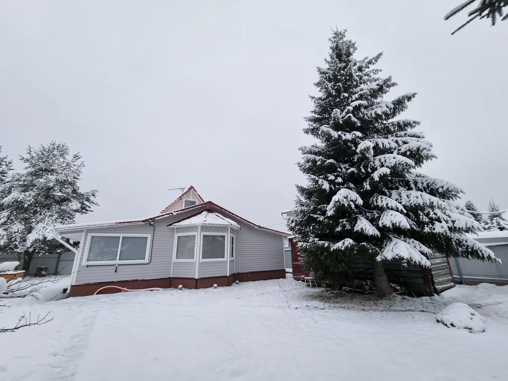 Коттедж Уютный загородный дом с большой гостиной — Стеклянный