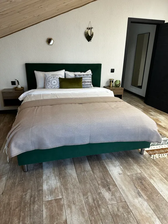 таунхаус на берегу озера с панорамными окнами, сауной и зоной барбекю