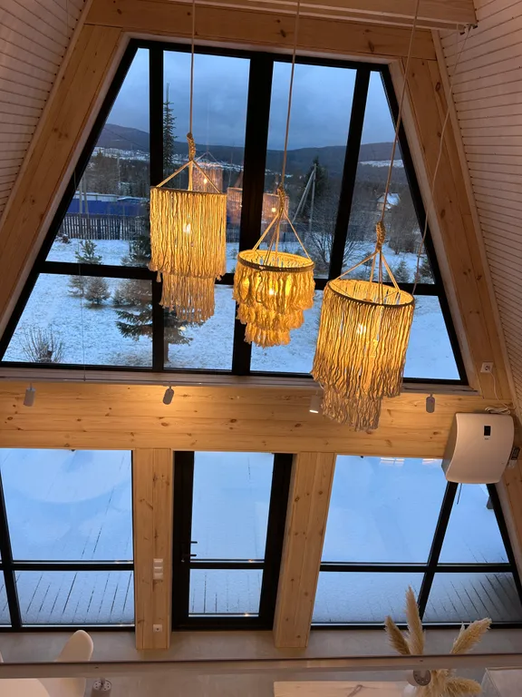 Уютный дом у подножья горы Белая