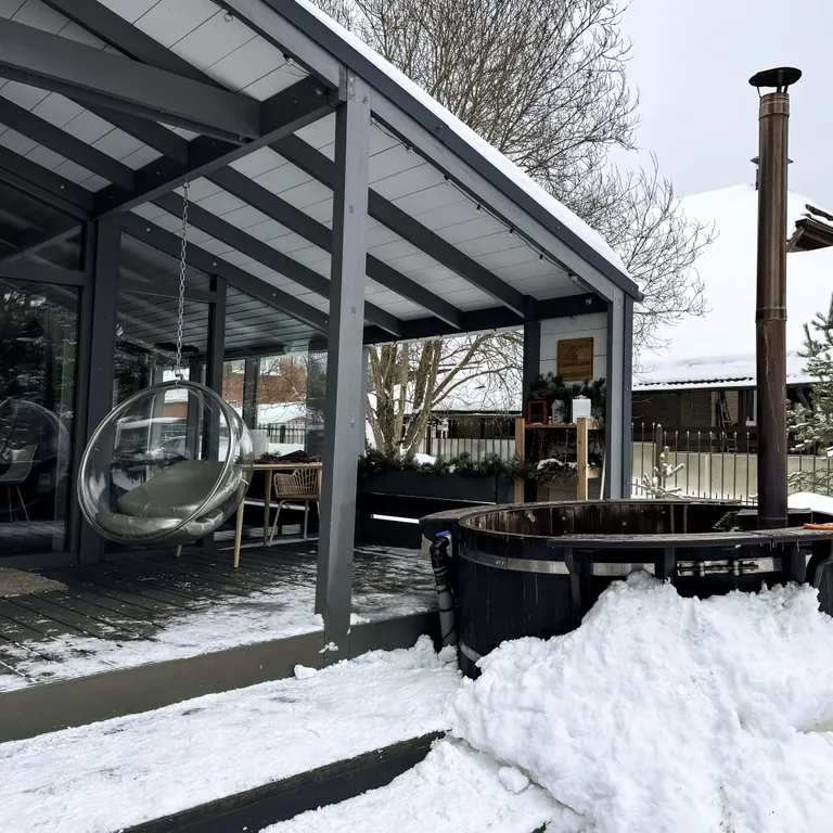 Дубльдом в сoснaх