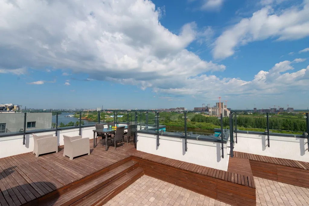 A-Studio с террасой на крыше и мангалом на берегу Туры