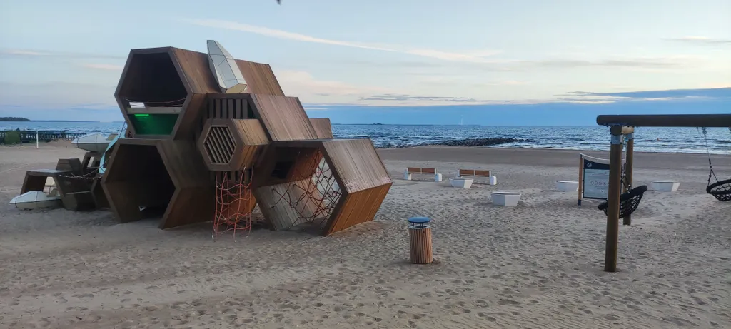 Уютные апартаменты на берегу моря с видом на лес