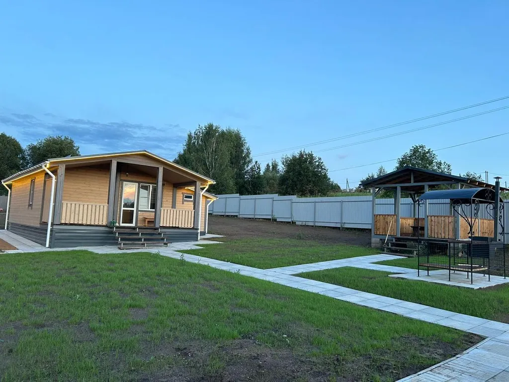 Коттедж Домик около озера — аренда посуточно в Веслево