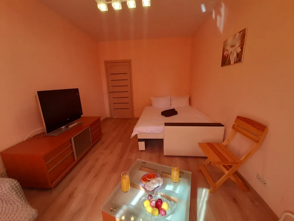 Солнечная 1-комнатная квартира на высоком этаже