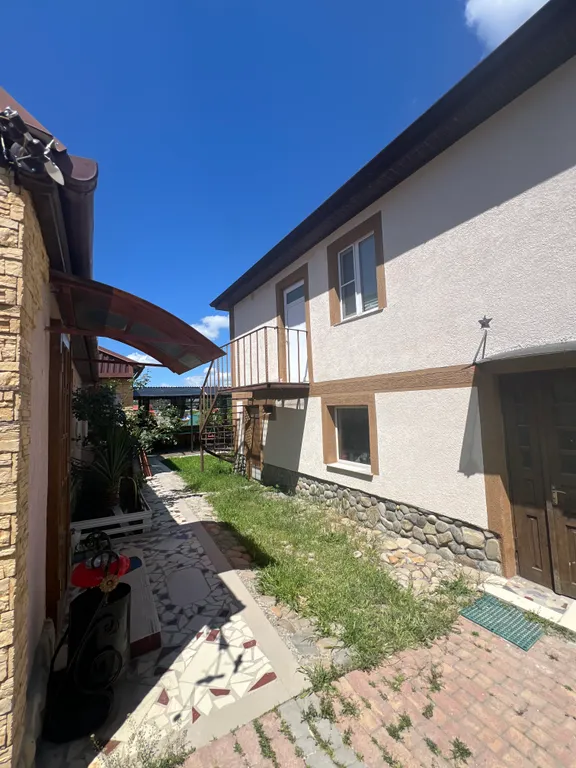 Коттедж Студия в отдельном доме, с мангальной зоной, бильярдом — Новороссийск