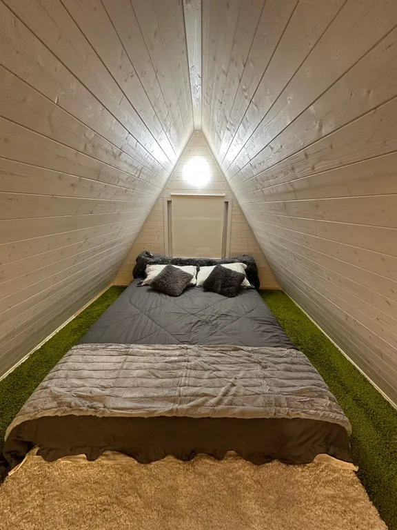 Глэмпинг у реки