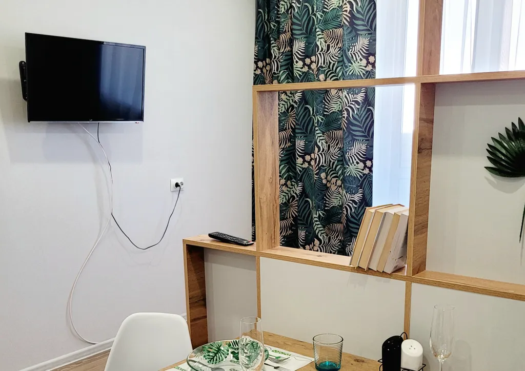 Квартира-студия в новом доме в районе войсковой части