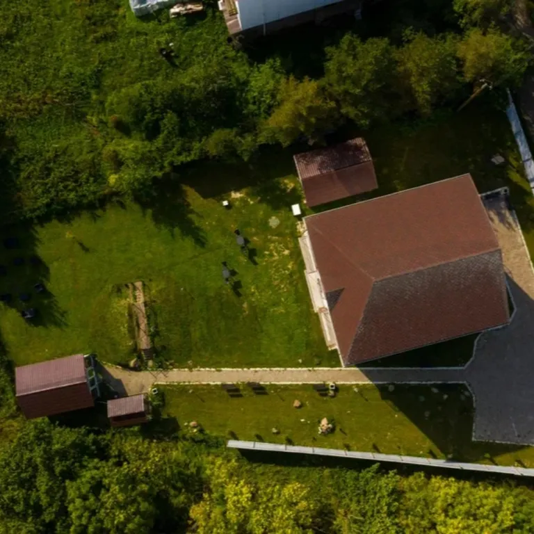 8-комнатный Дом