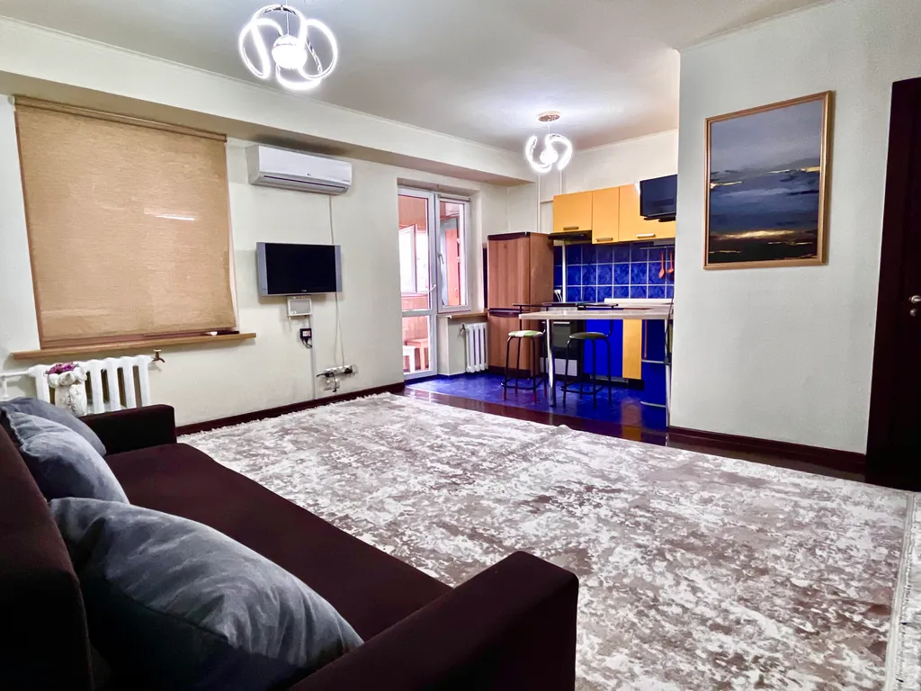 Квартира Удобная квартира Арбат & питьевая вода подарок — Алматы