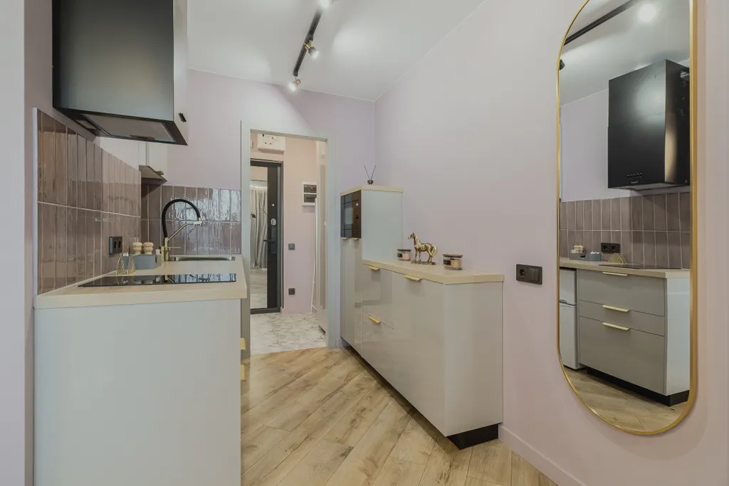 Студия с дизайнерским ремонтом и видом на город