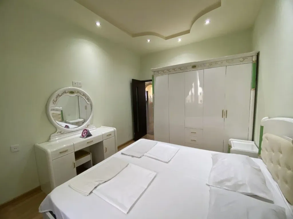 Large 5 bedroom luxury villa