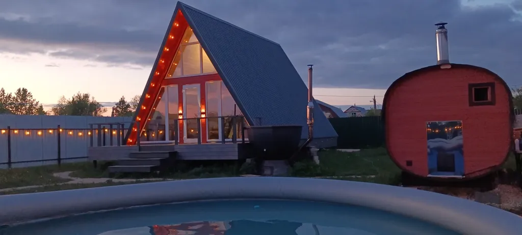 Дом с баней и банным чаном у реки