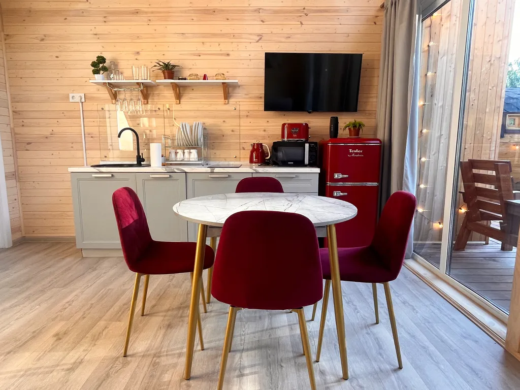 Дом с купелью и баней