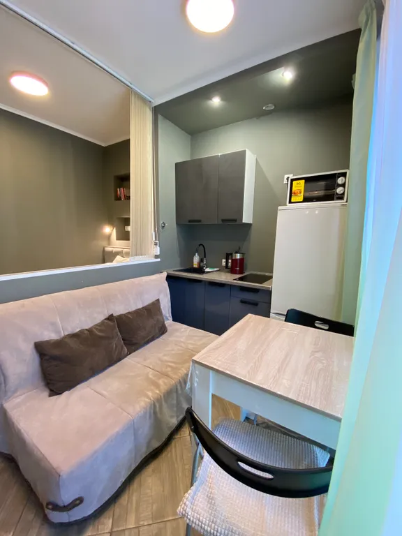 Квартира Квартира Уютная студия с балконом, с бассейном, 5 минут до моря, 5 минут до жд — Адлер