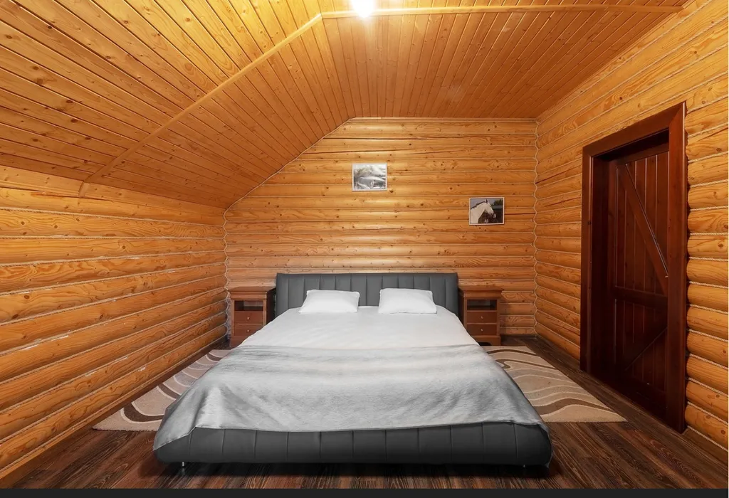 Коттедж с баней и бассейном