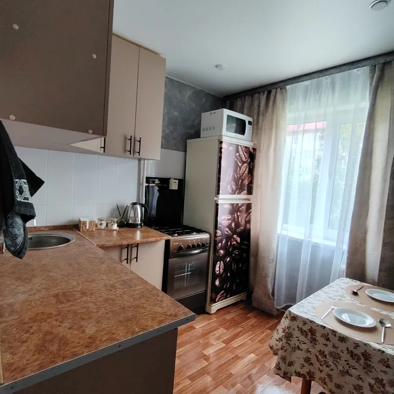 Квартира Квартира в сердце Нефтяников — Омск