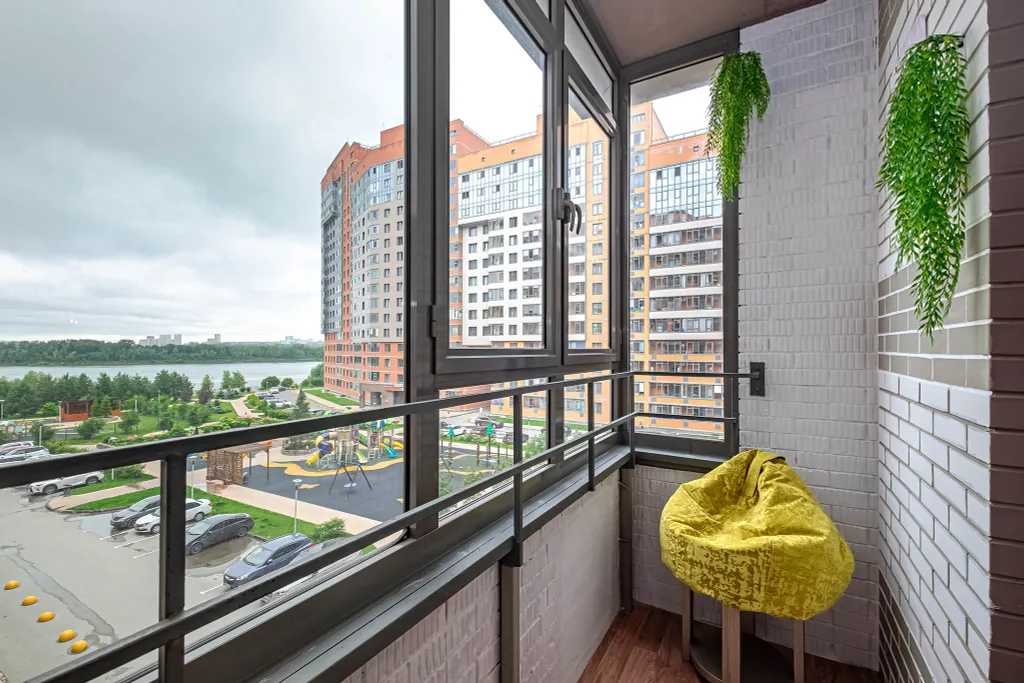 Большая семейная трёшка студия с видом на Обь и своей набережной