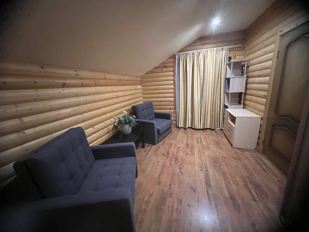 Дом в Громово на берегу озера Суходольское