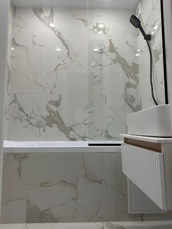 Современная дизайнерская квартира