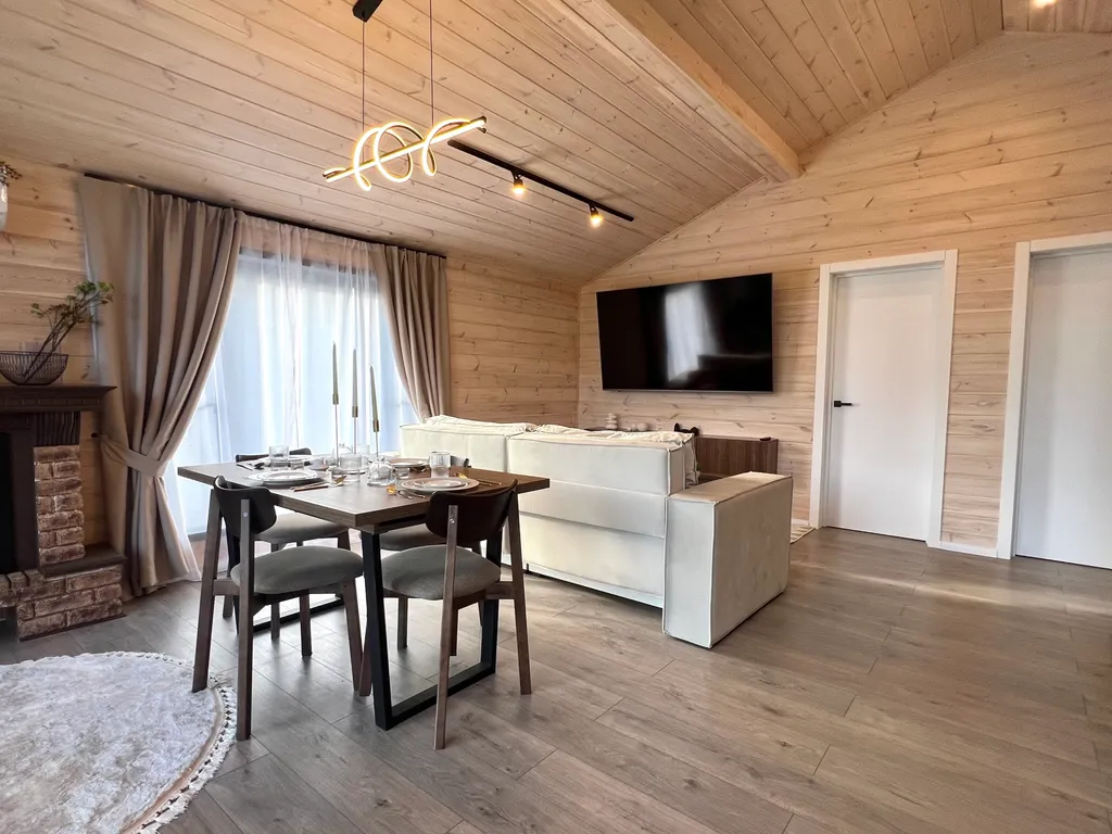 Дом с кедровой баней и чаном