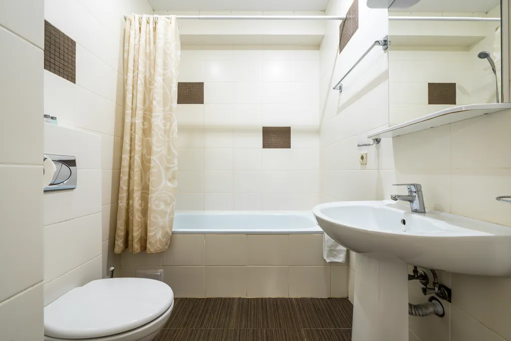 Классические апартаменты с двумя спальнями и ванной, 1 этаж