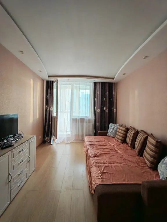 Квартира с кухней-гостиной рядом с озером Разлив