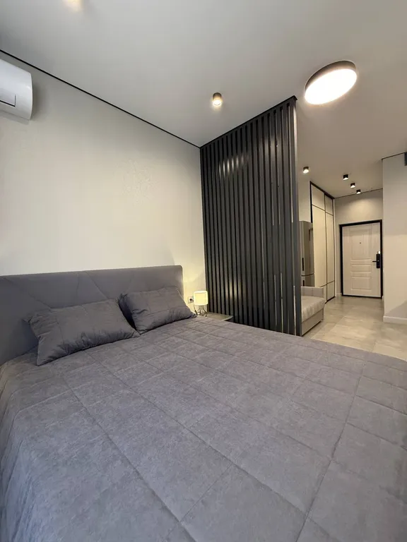 Уютная студия с хорошим наполнением в Курортном городке