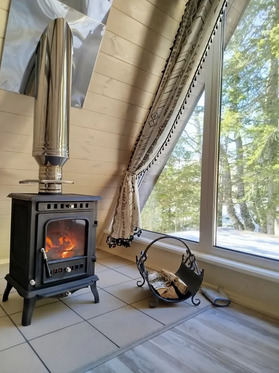 Атмосферный дом шале с видом на лес