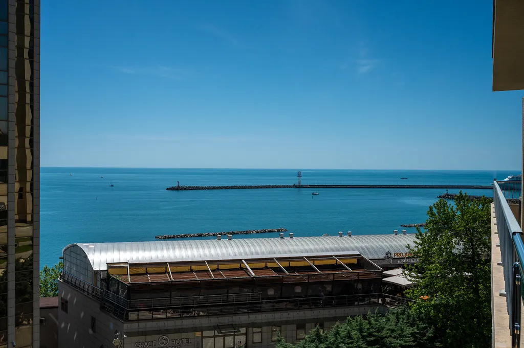 Семейный Lux