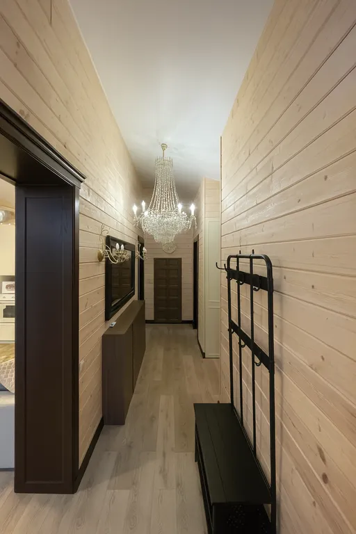 Просторный дом в стиле барнхаус с террасой й и чаном