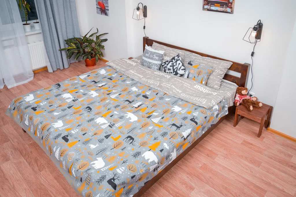 Студия на Холмогорова