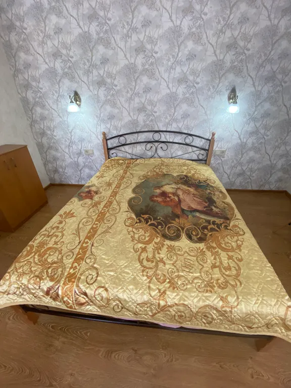 Уникальная квартира с интересным ремонтом и настоящим камином