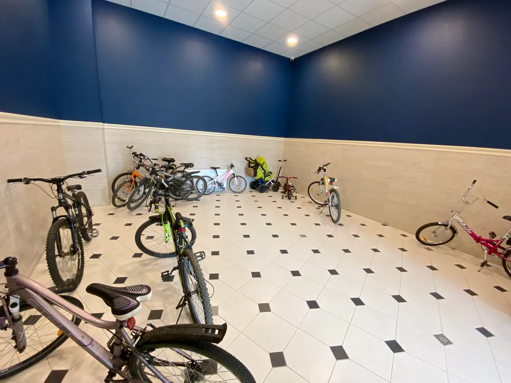 Апартаменты Riverside с панорамным окном в центре