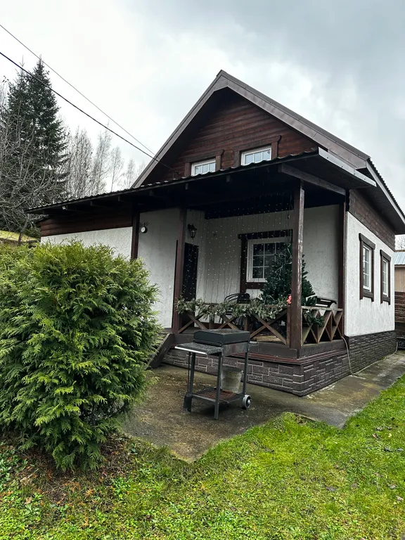 Домик близ Сорочан с баней-бочкой