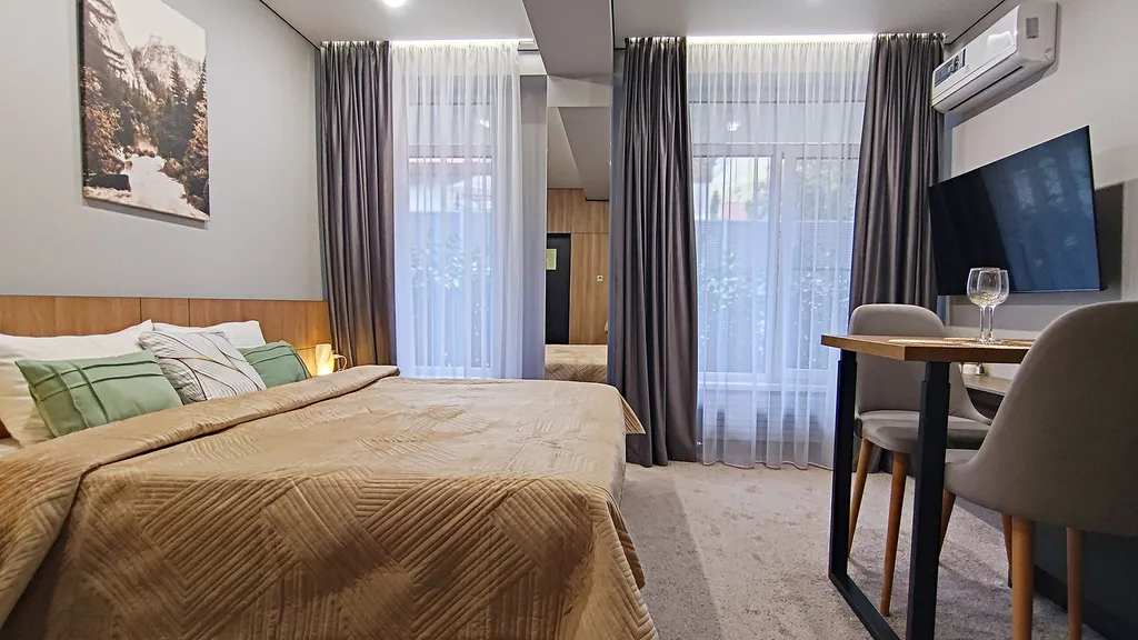 Центр. Студия+бассейн и сауна