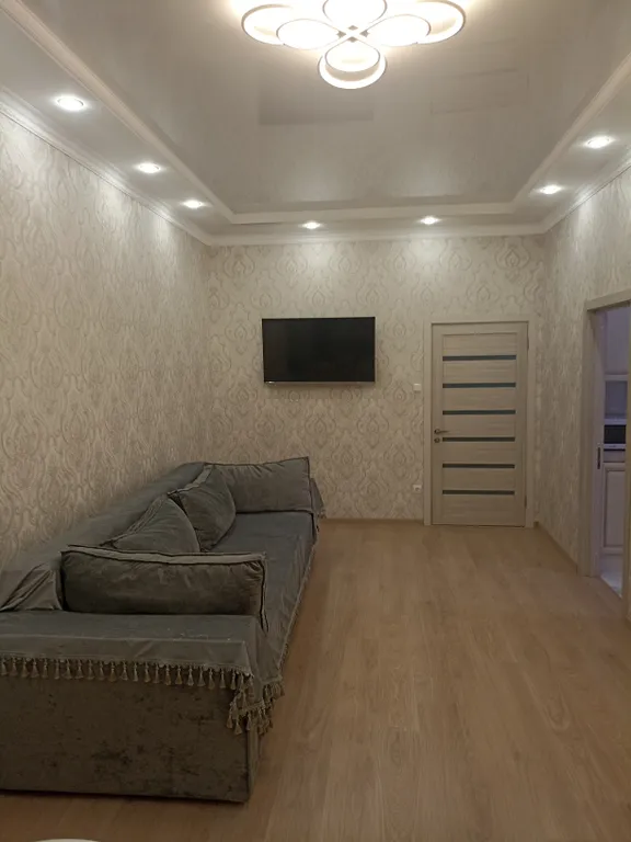 Дом с парковкой