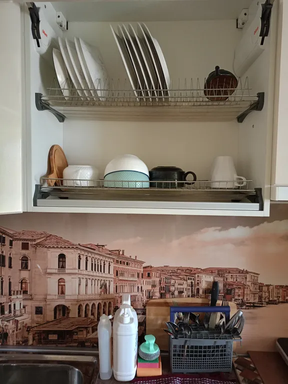 Однокомнатная квартира, зонированная на две зоны.