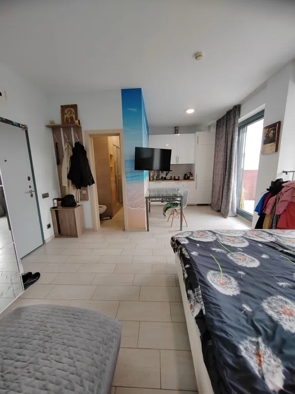 Апартаменты первая линия, у моря, с балконом и видом на горы