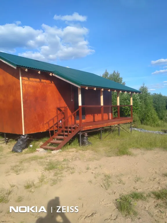 Коттедж Страна Див на 2 гектарах земли, в изоляции и с озером — аренда посуточно в Боровичи