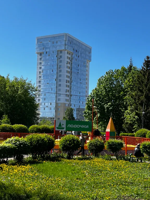 Уютная квартира возле парка на 15 этаже