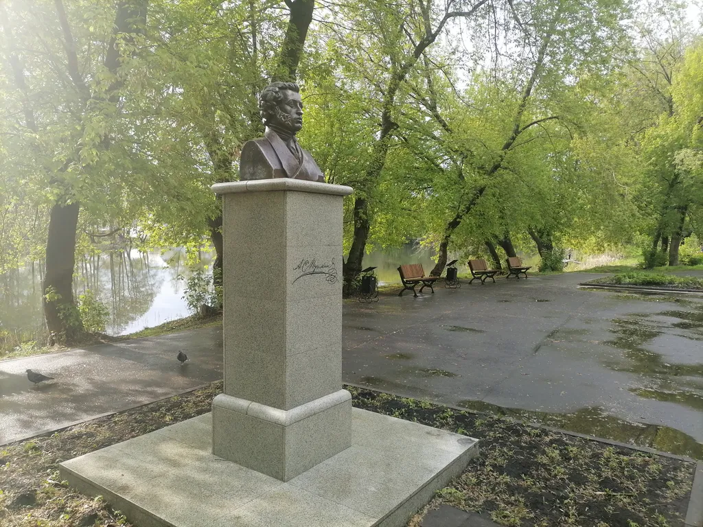 Квартира с видом на пруд