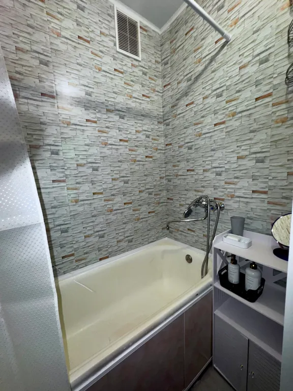 Квартира Квартира в центре города — Тихвин