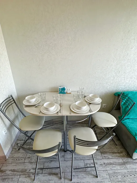 Квартира Квартира Уютная евродвушка с балконом рядом с морем в центре Адлера — Сириус