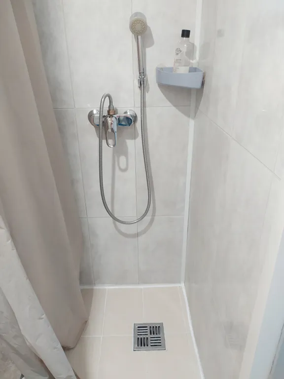 Уютная небольшая студия, 5 минут на метро до центра города