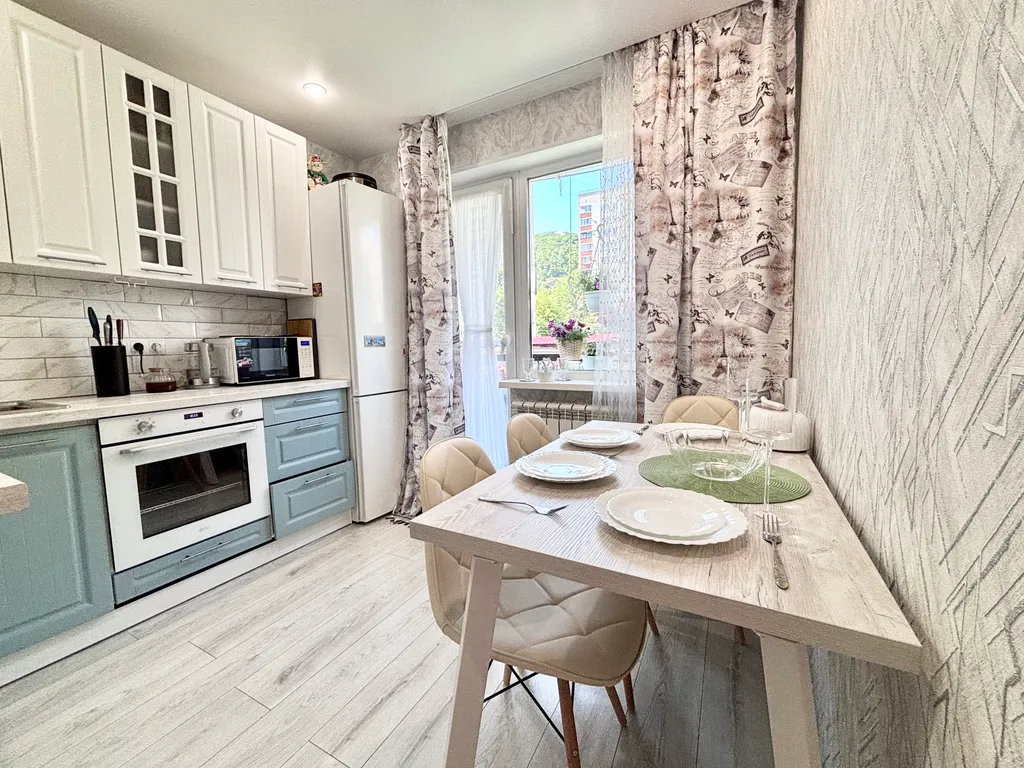 2-х комнатная квартира недалеко от центра 2 кондиционера и балкон