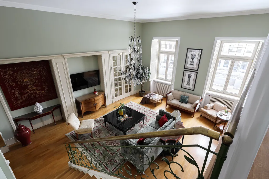 Вид на Мойку, у Невского, 2 этажа