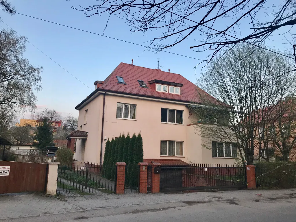 Квартира Уютная квартира-студия в немецкой вилле — Калининград