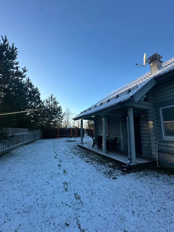 Коттедж у озера