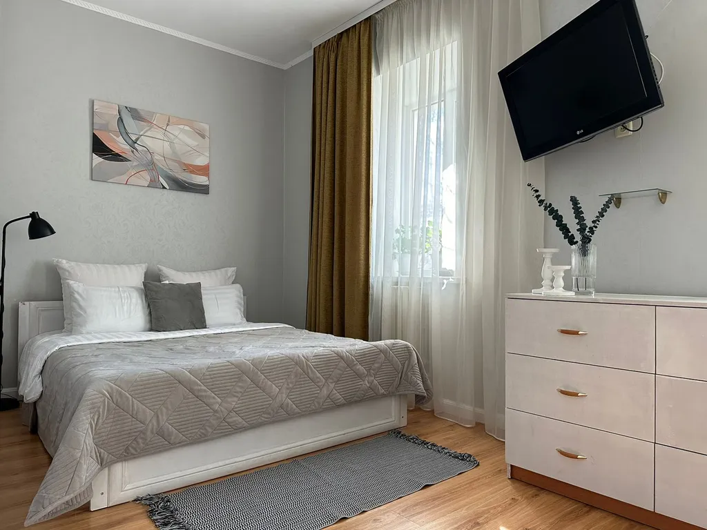 Дом с двориком и мангалом, рядом с песчаным пляжем